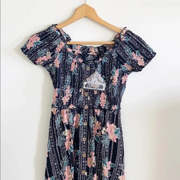 Angie Off the Shoulder black Hawaiian floral Button Down Flora Dress - Picture 2 of 7